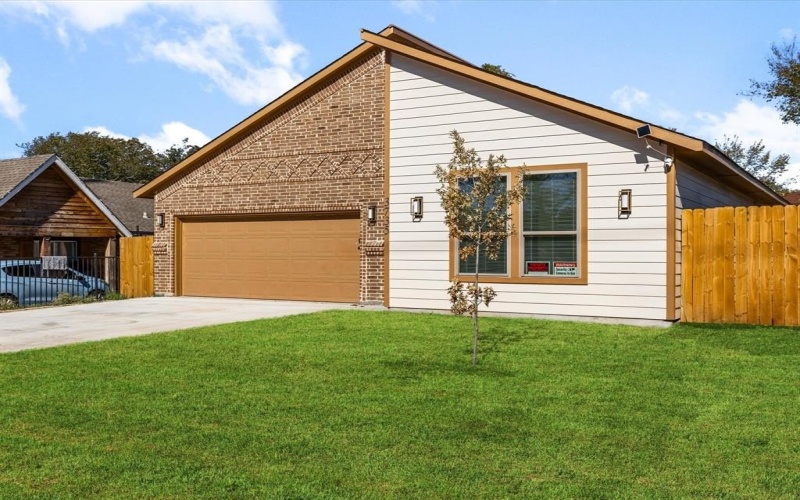 3735 Ada Avenue, Fort Worth, TX 76105, 4 Habitaciones Habitaciones , ,3 BañosBaños,Residential,En Venta,3735 Ada Avenue,0,21136043