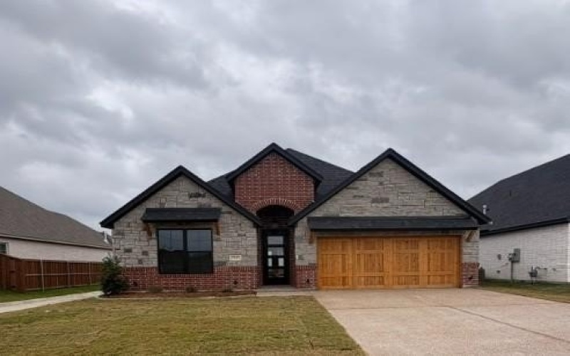 7286 Velvetleaf, Benbrook, TX 76126, 3 Bedrooms Bedrooms, ,2 BathroomsBathrooms,Residential,For Sale,7286 Velvetleaf,0,21136177