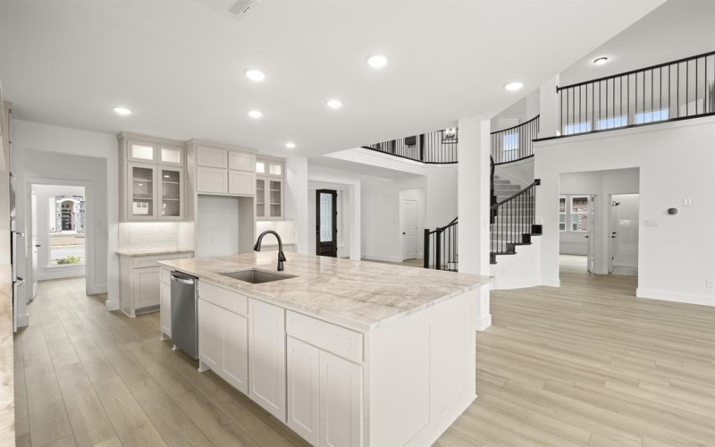 341 Loretta Lane, Burleson, TX 76028, 5 Habitaciones Habitaciones , ,5 BañosBaños,Residential,En Venta,341 Loretta Lane,0,21136196