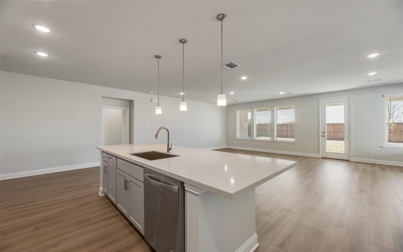 4113 Poe Avenue, Celina, TX 76227, 5 Habitaciones Habitaciones , ,5 BañosBaños,Residential,En Venta,4113 Poe Avenue,0,21136454