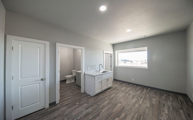 14010 W Silver Fox Trail, Odessa, TX 79763, ,Commercial Sale,En Venta,14010 W Silver Fox Trail,0,50087552