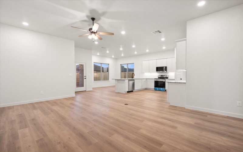 2401 Aberdeen Avenue, Wolfforth, TX 79382, 4 Bedrooms Bedrooms, ,2 BathroomsBathrooms,Residential,For Sale,2401 Aberdeen Avenue,0,202564281