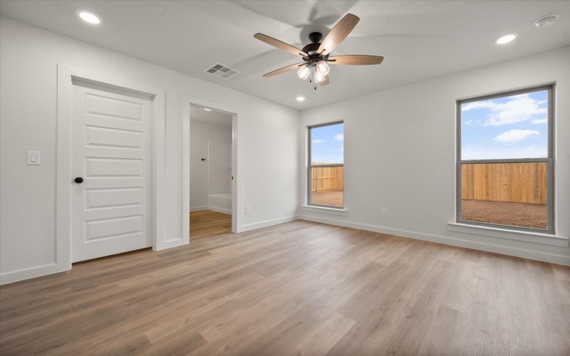 3026 138th Place, Lubbock, TX 79423, 3 Habitaciones Habitaciones , ,2 BañosBaños,Residential,En Venta,3026 138th Place,0,202564355