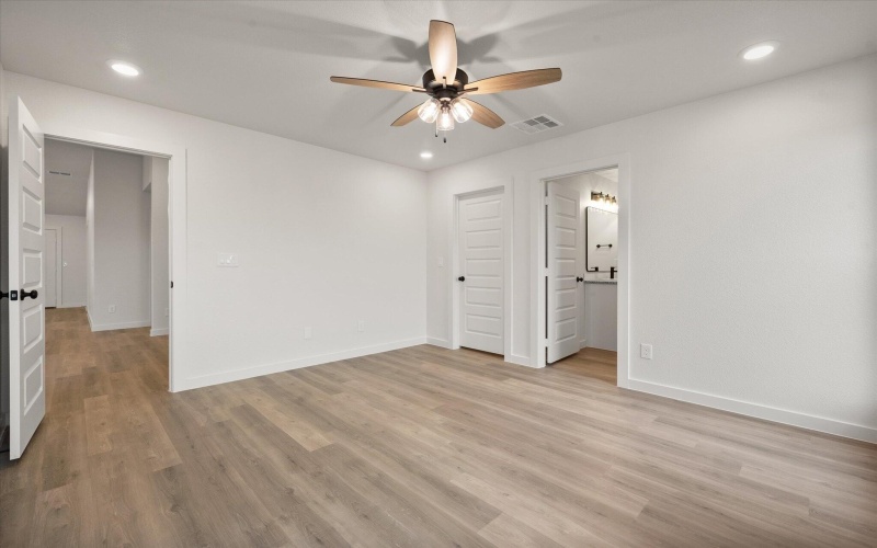 3026 138th Place, Lubbock, TX 79423, 3 Habitaciones Habitaciones , ,2 BañosBaños,Residential,En Venta,3026 138th Place,0,202564355