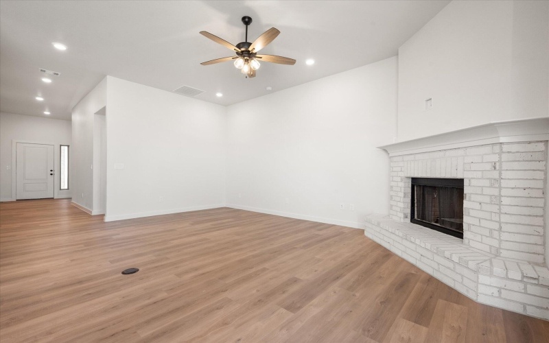 6307 Wausau Avenue, Lubbock, TX 79407, 4 Bedrooms Bedrooms, ,2 BathroomsBathrooms,Residential,For Sale,6307 Wausau Avenue,0,202564357