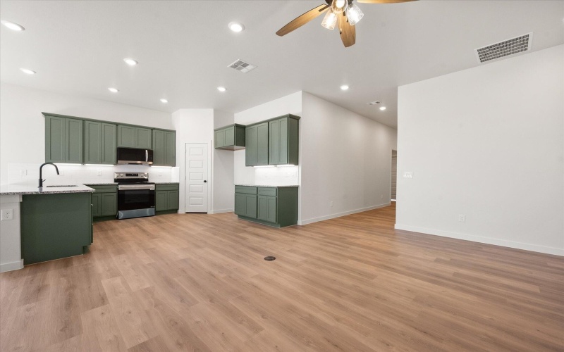 6307 Wausau Avenue, Lubbock, TX 79407, 4 Bedrooms Bedrooms, ,2 BathroomsBathrooms,Residential,For Sale,6307 Wausau Avenue,0,202564357