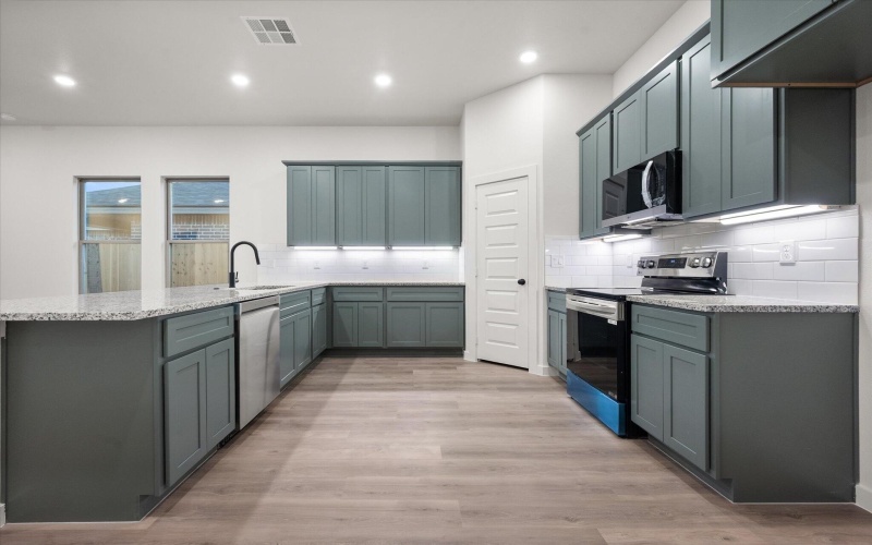 2402 Aberdeen Avenue, Wolfforth, TX 79382, 3 Habitaciones Habitaciones , ,2 BañosBaños,Residential,En Venta,2402 Aberdeen Avenue,0,202564360