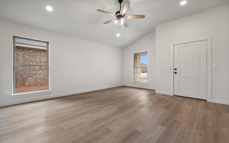 2406 Aberdeen Avenue, Wolfforth, TX 79382, 3 Bedrooms Bedrooms, ,2 BathroomsBathrooms,Residential,For Sale,2406 Aberdeen Avenue,0,202564361