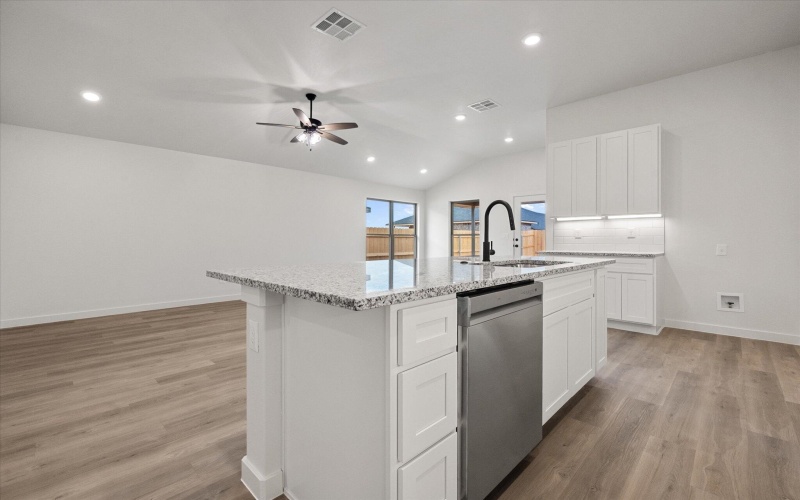 2408 Aberdeen Avenue, Wolfforth, TX 79382, 4 Habitaciones Habitaciones , ,2 BañosBaños,Residential,En Venta,2408 Aberdeen Avenue,0,202564362