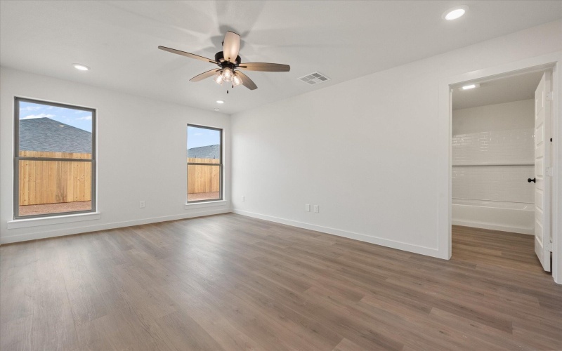 2408 Aberdeen Avenue, Wolfforth, TX 79382, 4 Habitaciones Habitaciones , ,2 BañosBaños,Residential,En Venta,2408 Aberdeen Avenue,0,202564362