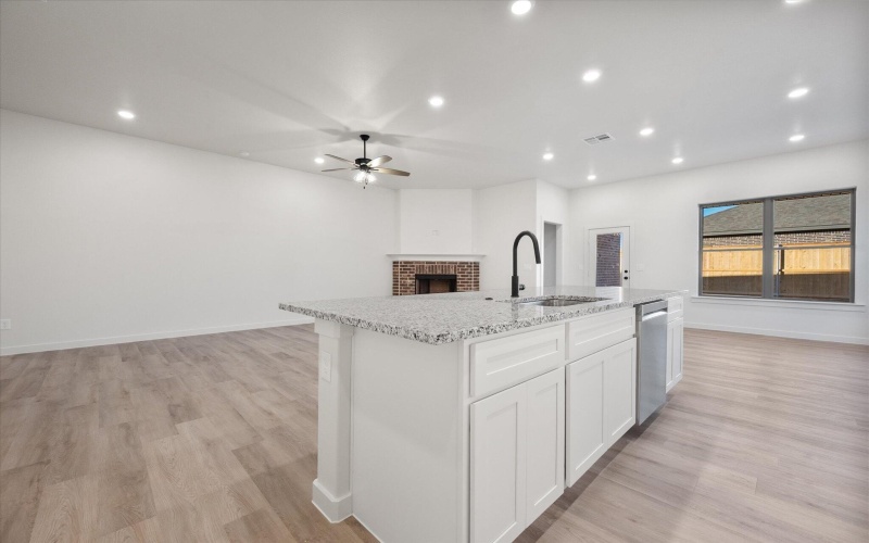 7004 56th Street, Lubbock, TX 79407, 4 Habitaciones Habitaciones , ,2 BañosBaños,Residential,En Venta,7004 56th Street,0,202564365