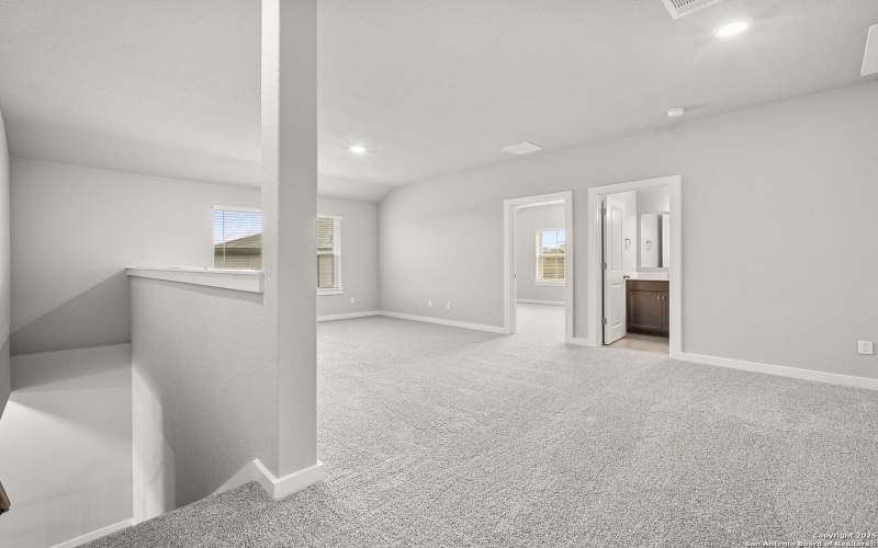 7035 Comanche Cave, San Antonio, TX 78233, 4 Habitaciones Habitaciones , ,2 BañosBaños,Residential,En Venta,7035 Comanche Cave,0,1929466