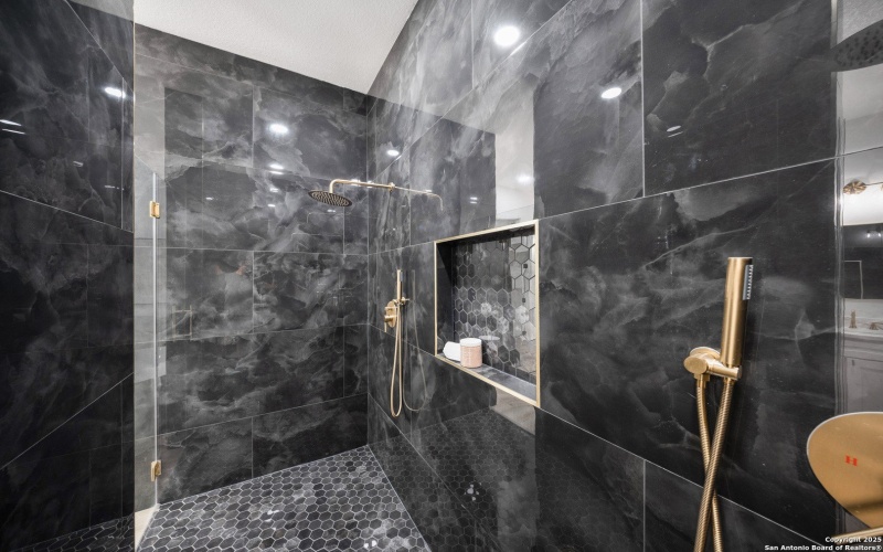 222 Double Creek Loop, Seguin, TX 78155, 4 Habitaciones Habitaciones , ,3 BañosBaños,Residential,En Venta,222 Double Creek Loop,0,1929537