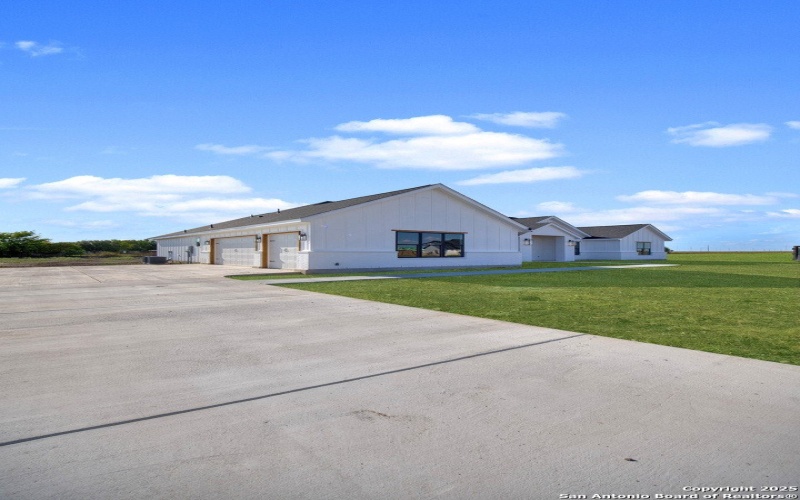 222 Double Creek Loop, Seguin, TX 78155, 4 Habitaciones Habitaciones , ,3 BañosBaños,Residential,En Venta,222 Double Creek Loop,0,1929537