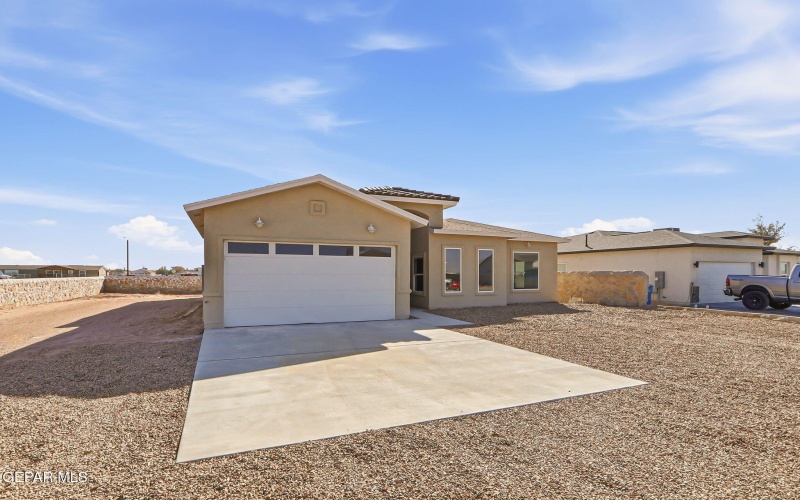 450 Perla Bonita Road, Clint, TX 79836, 4 Bedrooms Bedrooms, ,2 BathroomsBathrooms,Residential,For Sale,450 Perla Bonita Road,0,935381