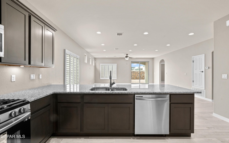 3813 Plan Place, El Paso, TX 79938, 3 Bedrooms Bedrooms, ,2 BathroomsBathrooms,Residential,For Sale,3813 Plan Place,0,935383