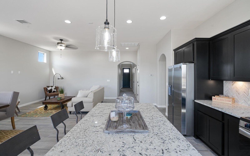 15220 Endurance Avenue, El Paso, TX 79938, 3 Habitaciones Habitaciones , ,2 BañosBaños,Residential,En Venta,15220 Endurance Avenue,0,935385