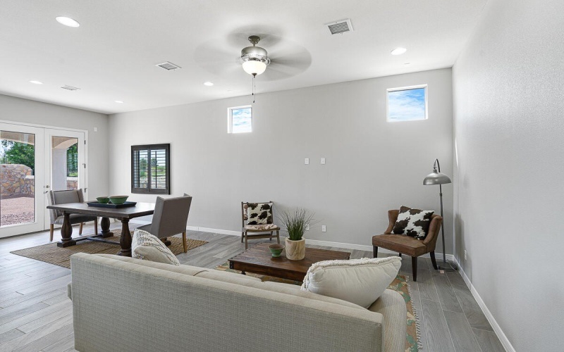 15220 Endurance Avenue, El Paso, TX 79938, 3 Habitaciones Habitaciones , ,2 BañosBaños,Residential,En Venta,15220 Endurance Avenue,0,935385