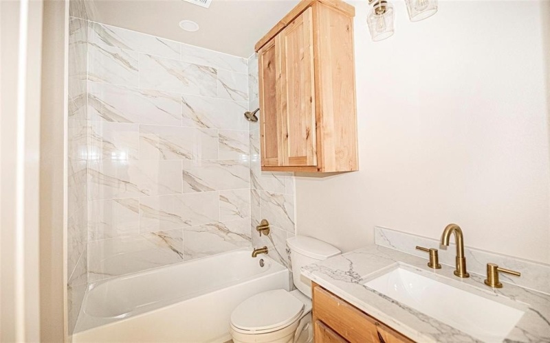 203 W Cherry Street, Nocona, TX 76255, 3 Habitaciones Habitaciones , ,2 BañosBaños,Residential,En Venta,203 W Cherry Street,0,21079426