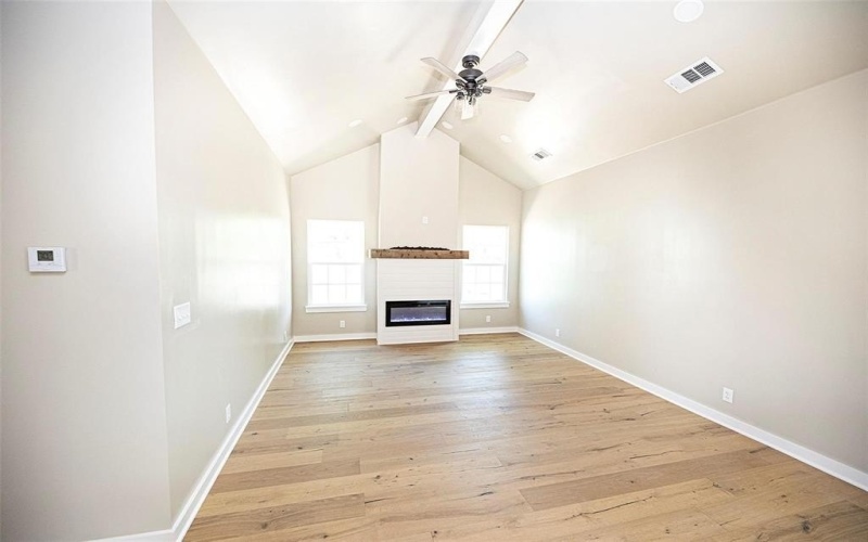 203 W Cherry Street, Nocona, TX 76255, 3 Habitaciones Habitaciones , ,2 BañosBaños,Residential,En Venta,203 W Cherry Street,0,21079426