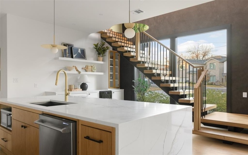 10316 Bel Aire Drive, Dallas, TX 75218, 3 Bedrooms Bedrooms, ,5 BathroomsBathrooms,Residential,For Sale,10316 Bel Aire Drive,0,21136500