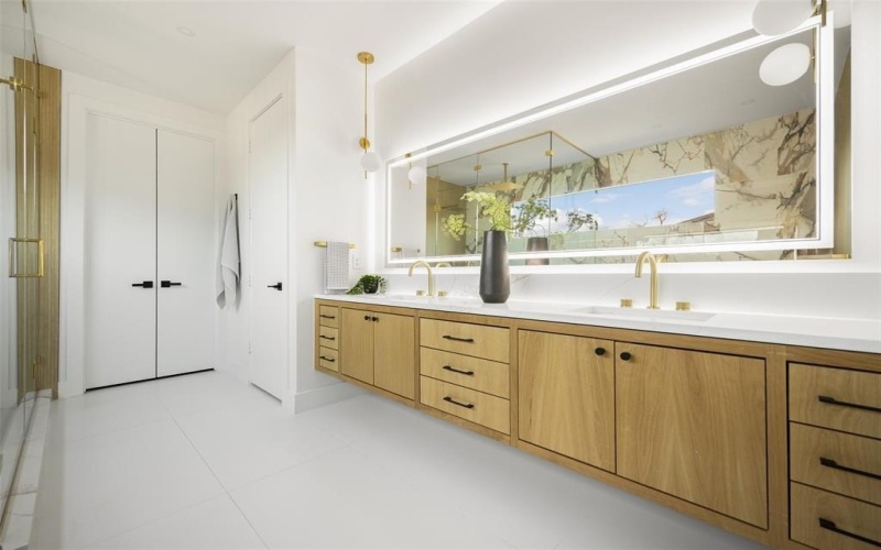 10316 Bel Aire Drive, Dallas, TX 75218, 3 Bedrooms Bedrooms, ,5 BathroomsBathrooms,Residential,For Sale,10316 Bel Aire Drive,0,21136500