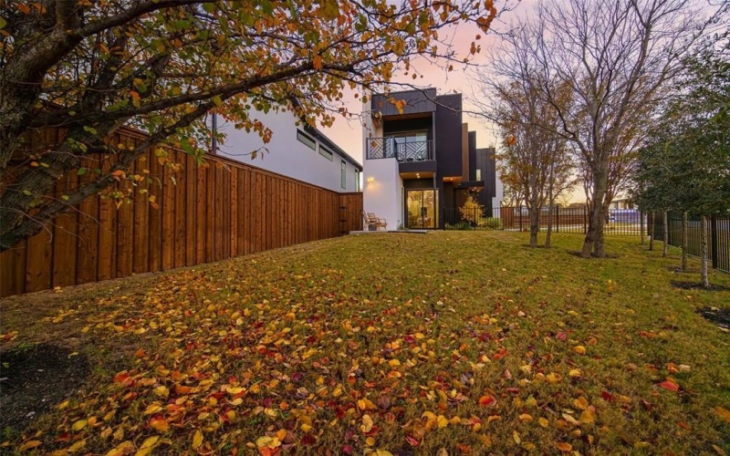 10316 Bel Aire Drive, Dallas, TX 75218, 3 Bedrooms Bedrooms, ,5 BathroomsBathrooms,Residential,For Sale,10316 Bel Aire Drive,0,21136500