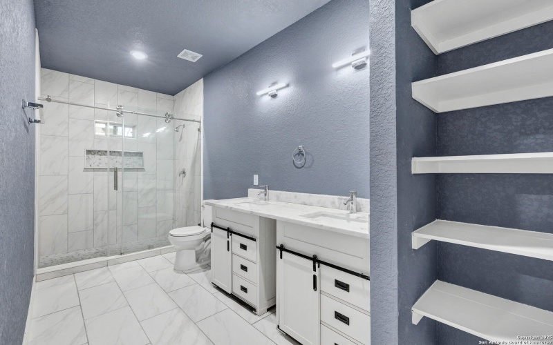 3715 Commercial, San Antonio, TX 78221, 4 Habitaciones Habitaciones , ,2 BañosBaños,Residential,En Venta,3715 Commercial,0,1929665