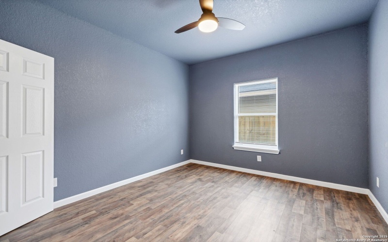 3715 Commercial, San Antonio, TX 78221, 4 Habitaciones Habitaciones , ,2 BañosBaños,Residential,En Venta,3715 Commercial,0,1929665