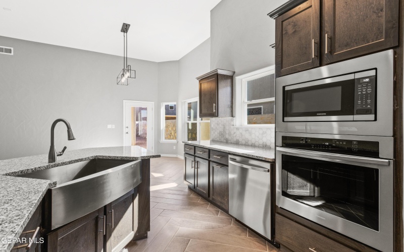 6024 Spring Ridge, Santa Teresa, NM 88008, 4 Habitaciones Habitaciones , ,2 BañosBaños,Residential,En Venta,6024 Spring Ridge,0,935395