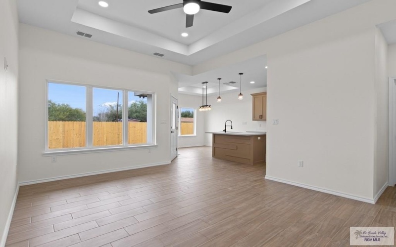 17921 SPRUCE ST, COMBES, TX 78552, 3 Habitaciones Habitaciones , ,2 BañosBaños,Residential,En Venta,17921 SPRUCE ST,0,29770758