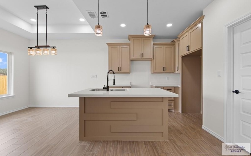 17921 SPRUCE ST, COMBES, TX 78552, 3 Habitaciones Habitaciones , ,2 BañosBaños,Residential,En Venta,17921 SPRUCE ST,0,29770758