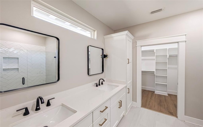 307 S Langham Street, Troup, TX 75789, 3 Habitaciones Habitaciones , ,2 BañosBaños,Residential,En Venta,307 S Langham Street,0,21134407