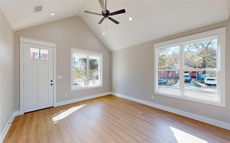 307 S Langham Street, Troup, TX 75789, 3 Habitaciones Habitaciones , ,2 BañosBaños,Residential,En Venta,307 S Langham Street,0,21134407