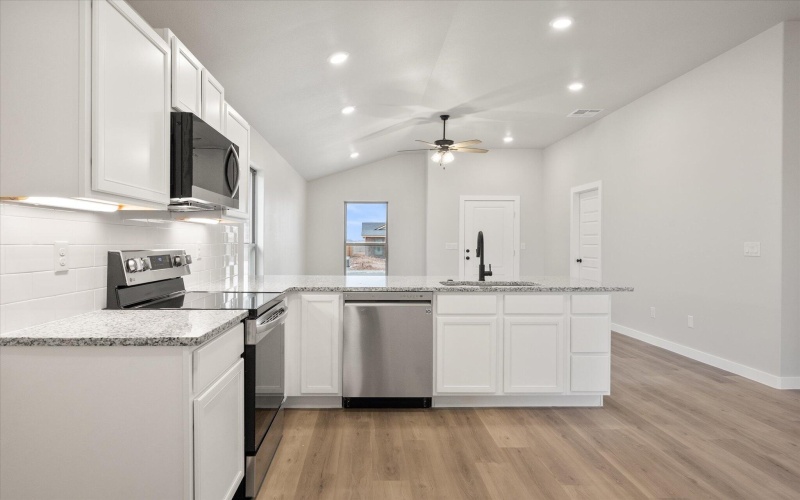 3016 140th Street, Lubbock, TX 79423, 3 Bedrooms Bedrooms, ,2 BathroomsBathrooms,Residential,For Sale,3016 140th Street,202550606