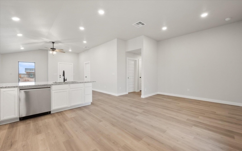 3016 140th Street, Lubbock, TX 79423, 3 Bedrooms Bedrooms, ,2 BathroomsBathrooms,Residential,For Sale,3016 140th Street,202550606