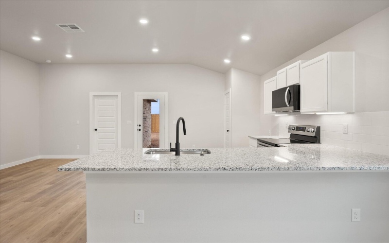 3016 140th Street, Lubbock, TX 79423, 3 Bedrooms Bedrooms, ,2 BathroomsBathrooms,Residential,For Sale,3016 140th Street,202550606
