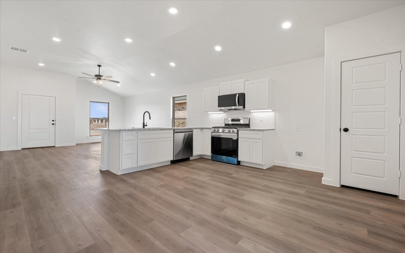 3106 138th Place, Lubbock, TX 79423, 3 Habitaciones Habitaciones , ,2 BañosBaños,Residential,En Venta,3106 138th Place,0,202564381