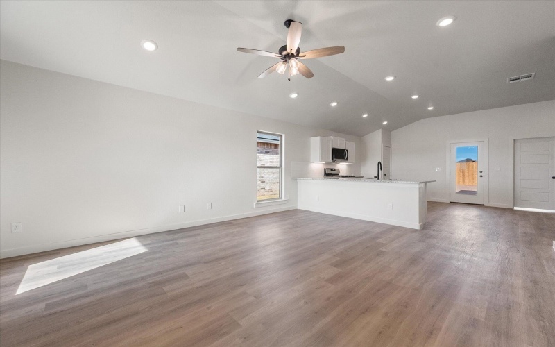 3106 138th Place, Lubbock, TX 79423, 3 Habitaciones Habitaciones , ,2 BañosBaños,Residential,En Venta,3106 138th Place,0,202564381