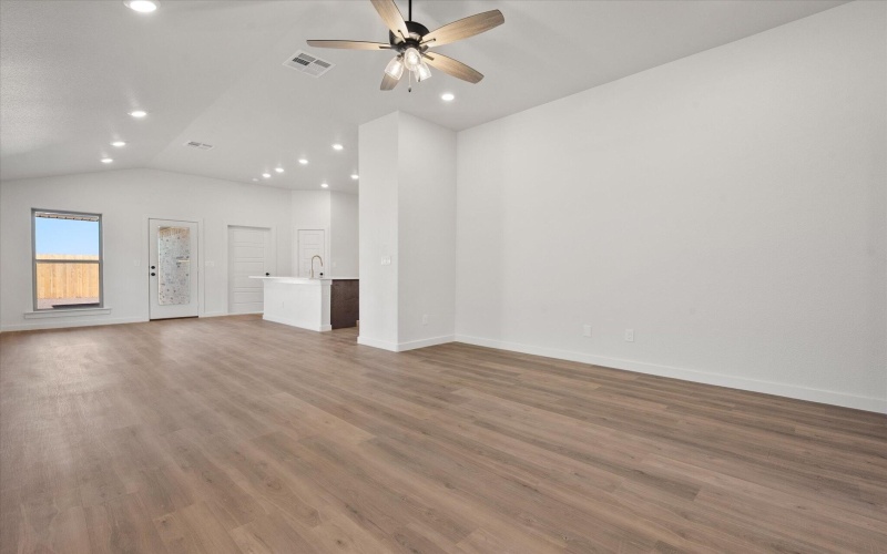 3102 138th Place, Lubbock, TX 79423, 4 Habitaciones Habitaciones , ,2 BañosBaños,Residential,En Venta,3102 138th Place,0,202564383