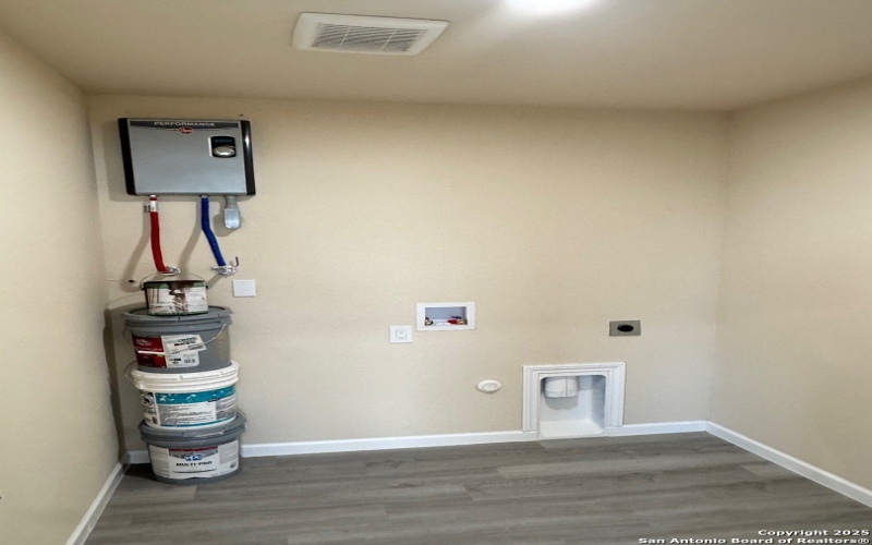 450 County Road 679, Natalia, TX 78059, 3 Habitaciones Habitaciones , ,2 BañosBaños,Residential,En Venta,450 County Road 679,0,1858339