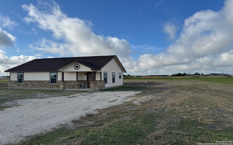 450 County Road 679, Natalia, TX 78059, 3 Habitaciones Habitaciones , ,2 BañosBaños,Residential,En Venta,450 County Road 679,0,1858339