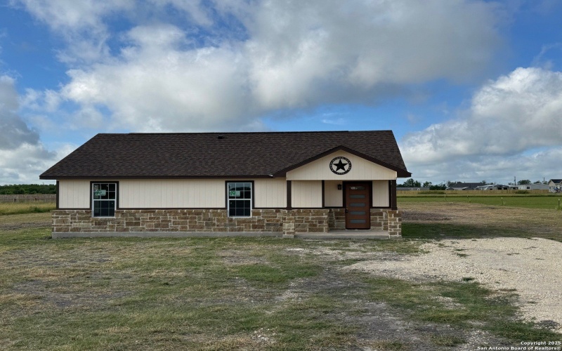 450 County Road 679, Natalia, TX 78059, 3 Habitaciones Habitaciones , ,2 BañosBaños,Residential,En Venta,450 County Road 679,0,1858339