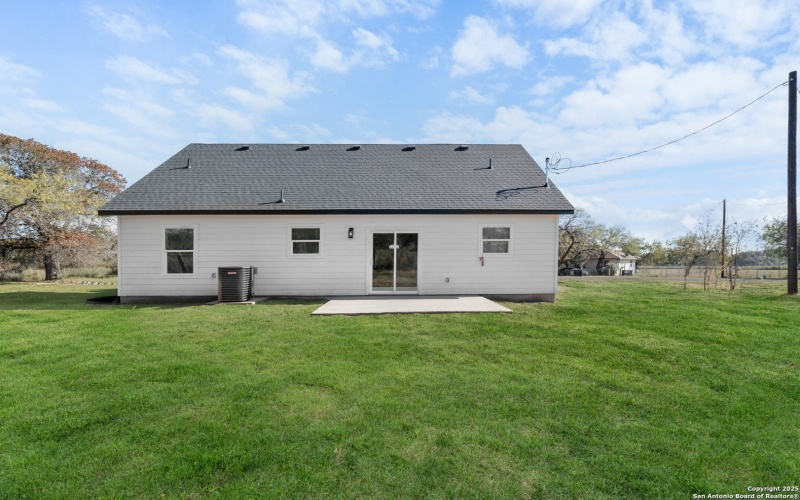 732 County Road 6846, Lytle, TX 78052, 3 Habitaciones Habitaciones , ,2 BañosBaños,Residential,En Venta,732 County Road 6846,0,1929735