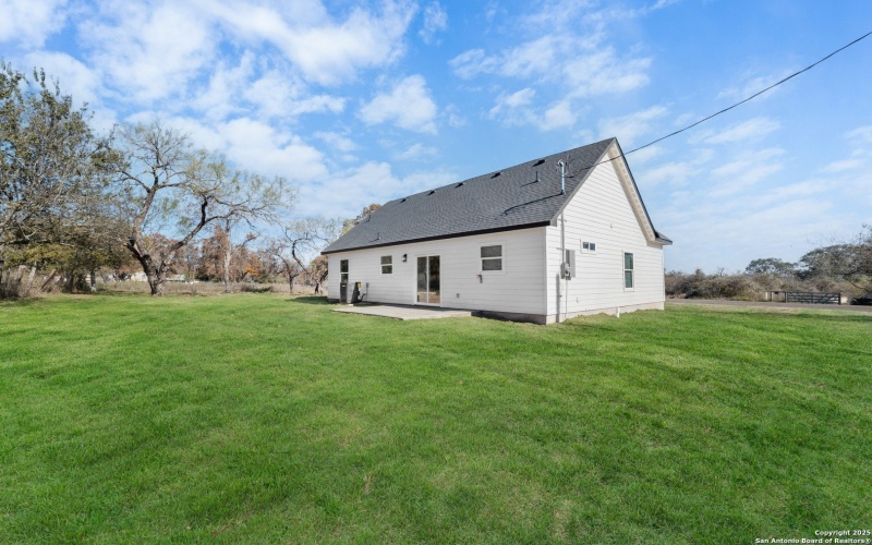 732 County Road 6846, Lytle, TX 78052, 3 Habitaciones Habitaciones , ,2 BañosBaños,Residential,En Venta,732 County Road 6846,0,1929735