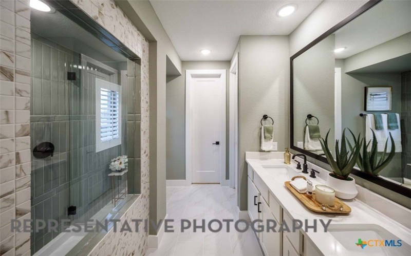 383 White Oak, Castroville, TX 78009, 4 Habitaciones Habitaciones , ,3 BañosBaños,Residential,En Venta,383 White Oak,0,598286