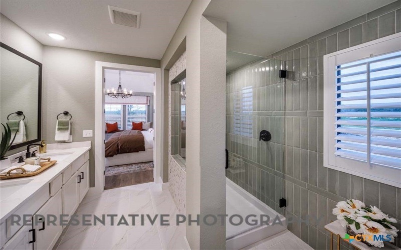 383 White Oak, Castroville, TX 78009, 4 Habitaciones Habitaciones , ,3 BañosBaños,Residential,En Venta,383 White Oak,0,598286