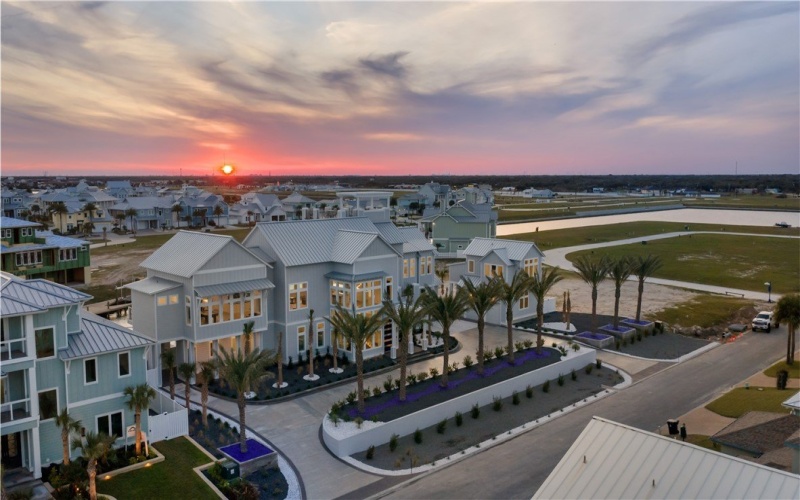 305 Estes Drive, Rockport, TX 78382, 6 Bedrooms Bedrooms, ,5 BathroomsBathrooms,Residential,For Sale,305 Estes Drive,0,469088