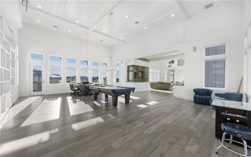 305 Estes Drive, Rockport, TX 78382, 6 Bedrooms Bedrooms, ,5 BathroomsBathrooms,Residential,For Sale,305 Estes Drive,0,469088