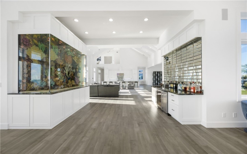 305 Estes Drive, Rockport, TX 78382, 6 Bedrooms Bedrooms, ,5 BathroomsBathrooms,Residential,For Sale,305 Estes Drive,0,469088